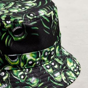skull pile bucket hat